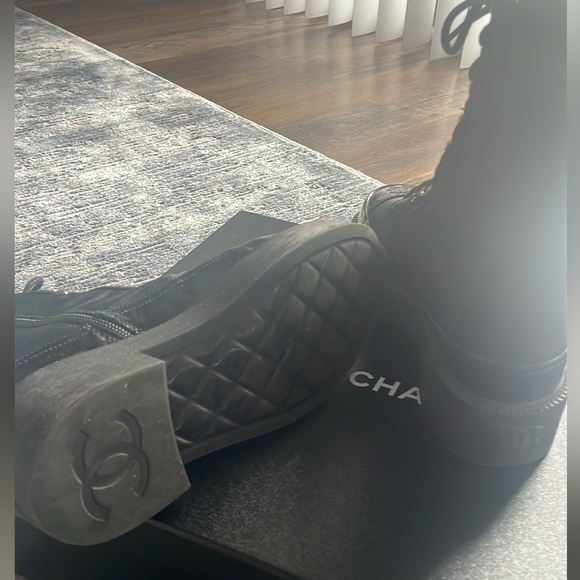 Chanel combat boots - Picture 4 of 5